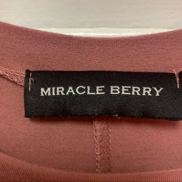 Miracle Berry boutique tunic - Picture 9 of 9